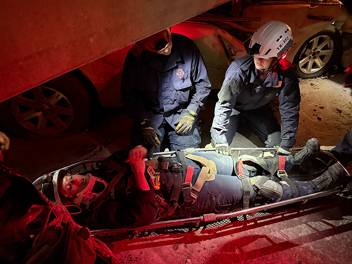 Disaster Medical US&R Teams simulated response training during joint exercise.